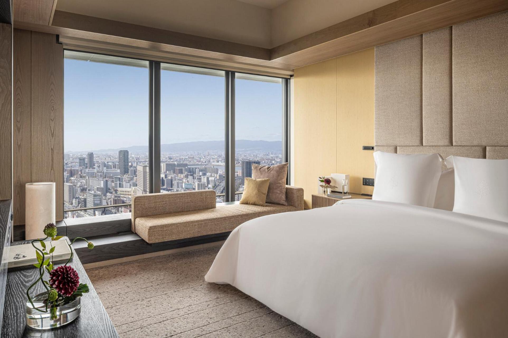 Four Seasons Hotel Осака Экстерьер фото