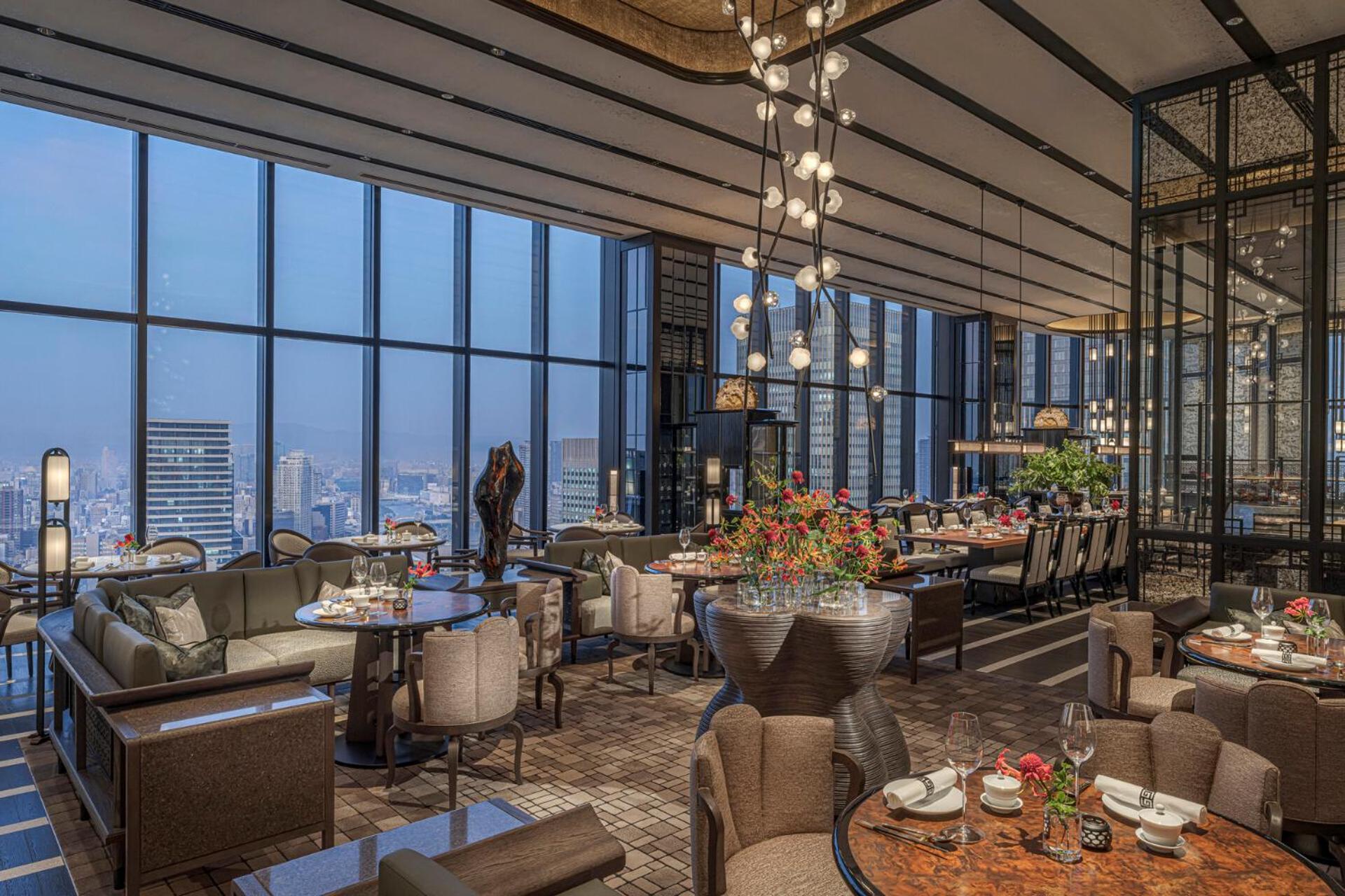 Four Seasons Hotel Осака Экстерьер фото